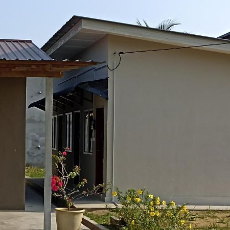 Depulauserai Roomstays Pekan Exterior foto